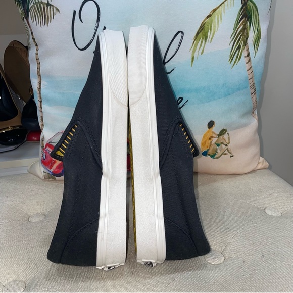 Vans NWT! Off The Wall  X Harry Potter Hufflepuff Black Slip-On Size 9.5M/11W main image 7